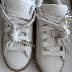 Women’s Puma x Fenty NEW shoes Size 10