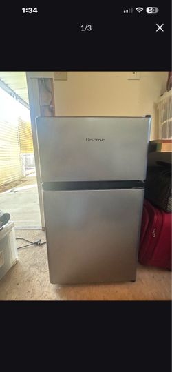 Hisense mini fridge