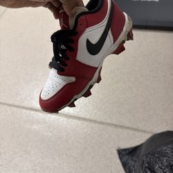 Nike Jordan 1 Low Chicago Baseball Football Cleats HF6885-106 Youth Sz 4.5Y