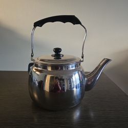 Stainless Steel Tea Kettle - Like New Condition