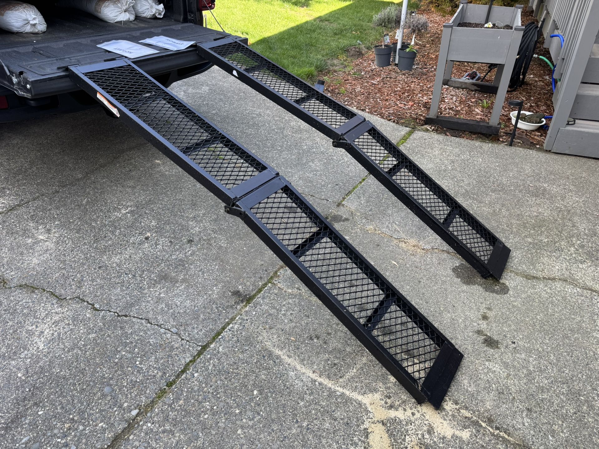 Foldable Truck Ramps