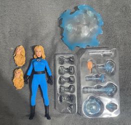 Mezco One:12 Fantastic Four Invisible Woman