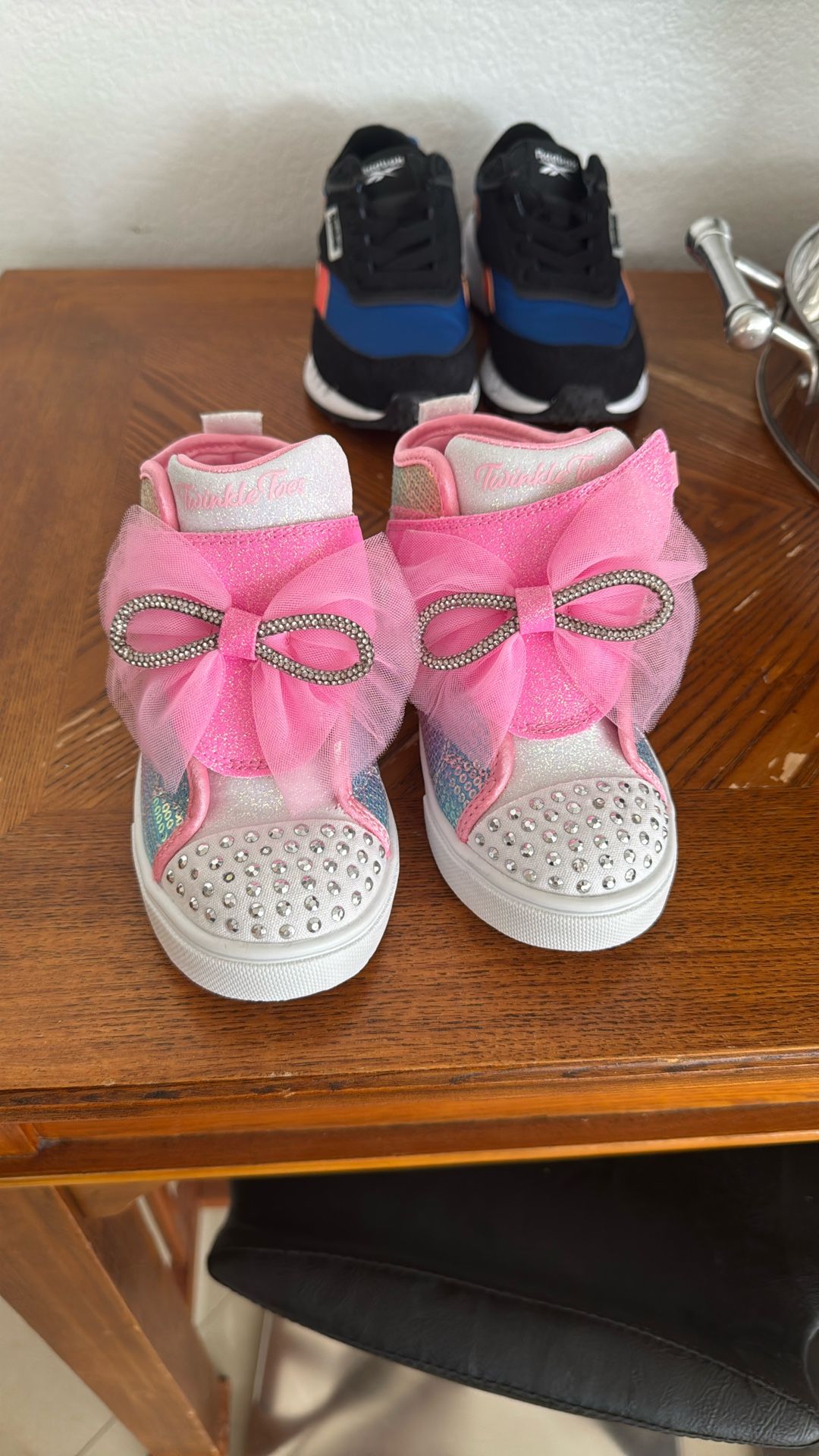 Little Girl Light Up Shoes Size 10
