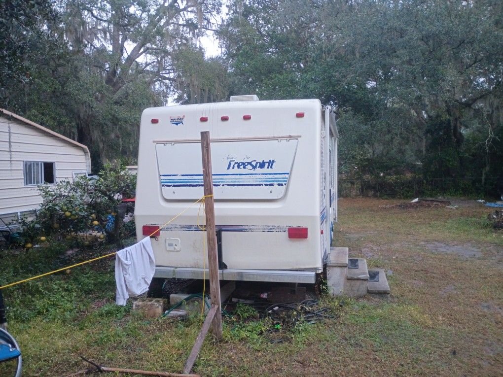 1992 Holiday rambler/free Spirit Free spirit 5th wheel
