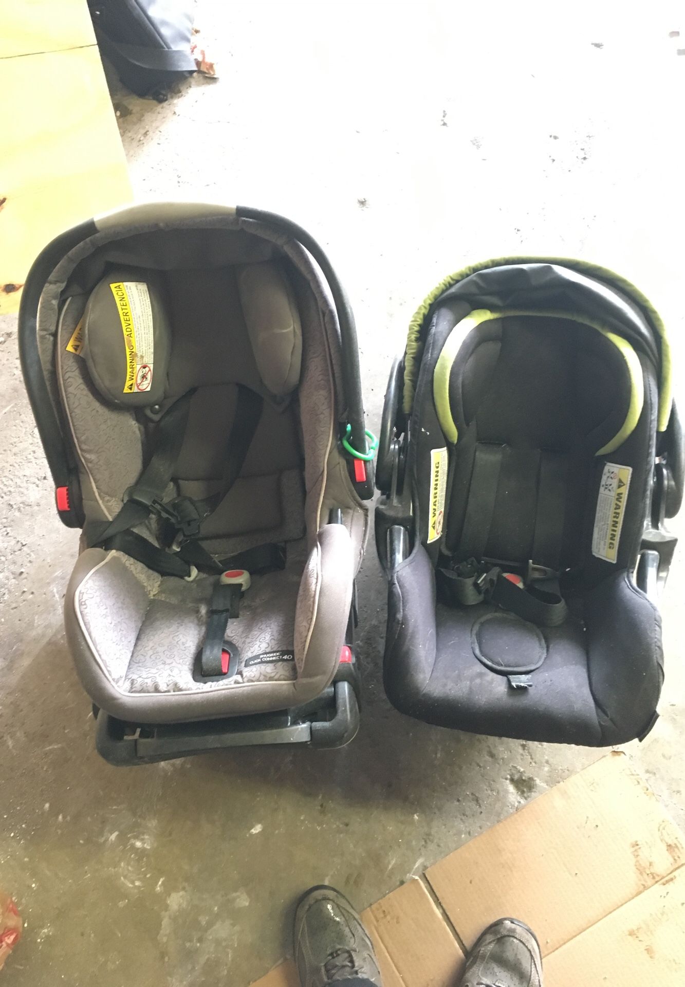 Infant Car Seats W BASE