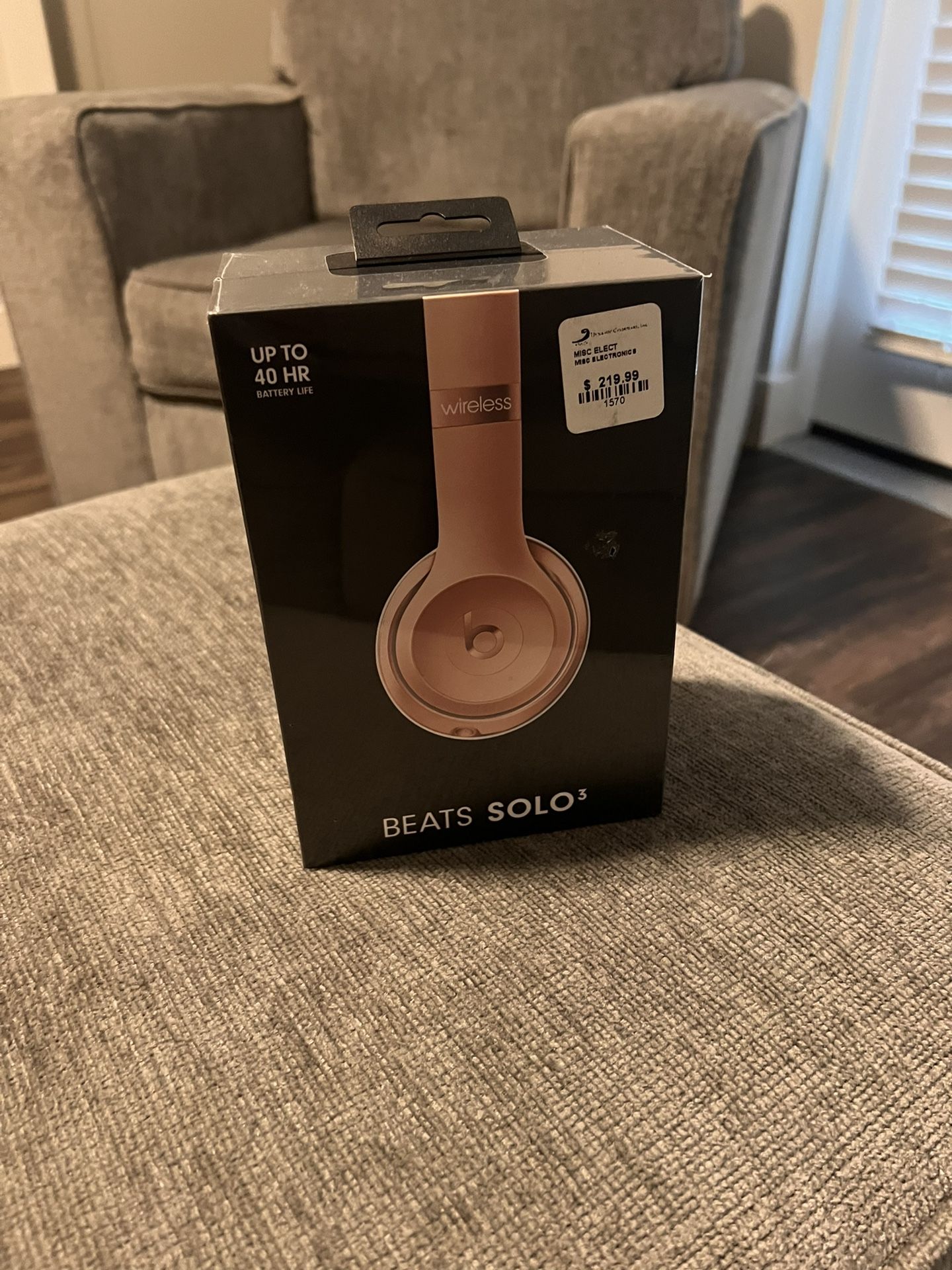 Brand New In Box - Pink Beats Solo 3
