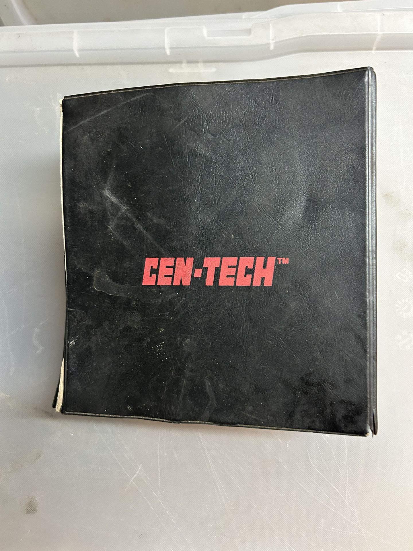 Cen-Tech 9560 Automatic Power OFF Digital Automotive Meter