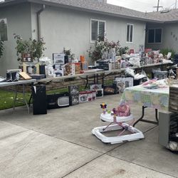 YARD SALE - Modesto CA (Uhlig Ave)