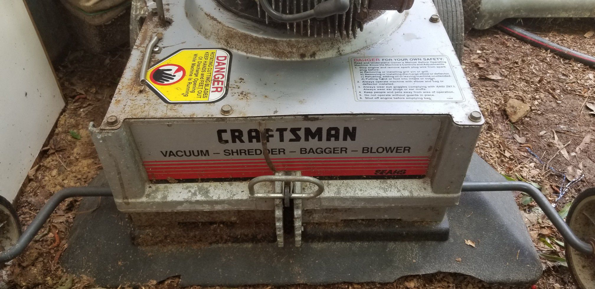 Craftsman Vacuum-Shredder-Bagger-Blower