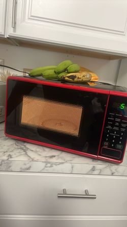 Red Countertop Microwave Oven