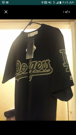 Dodgers jersey! (Womens small)