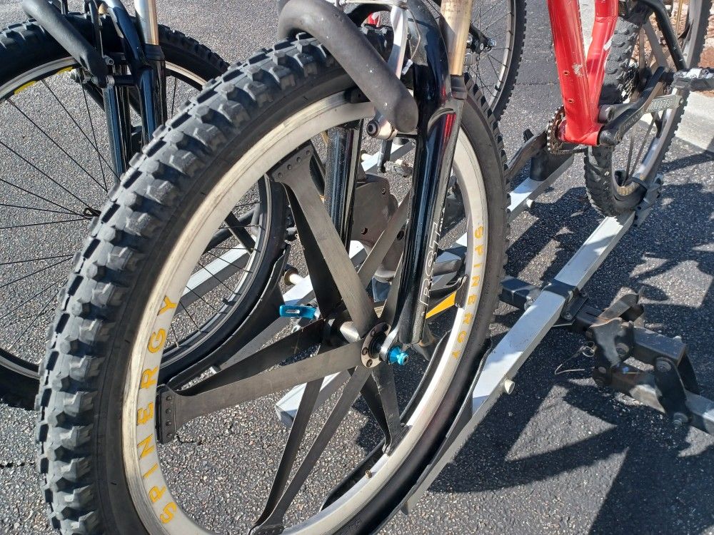 2 Specialized Ground Control Comp Full Suspension Bikes Bicycles. One with Spinergy Carbon 26" wheels, ML Frames Upgraded single cog up front,