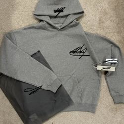 E*sentials hoodie