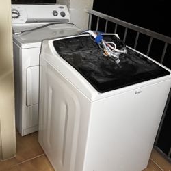 Whirlpool Washer And Dryer 