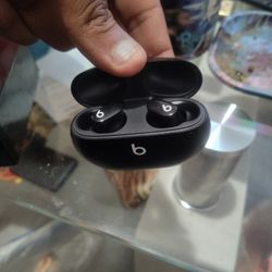 Beats Studio Buds 