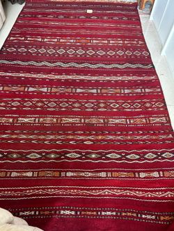 Alfombra  Tribal Marrueco.  66*119 Inches. Price negotiable.