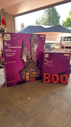 Halloween Haunted House & Boo Sign
