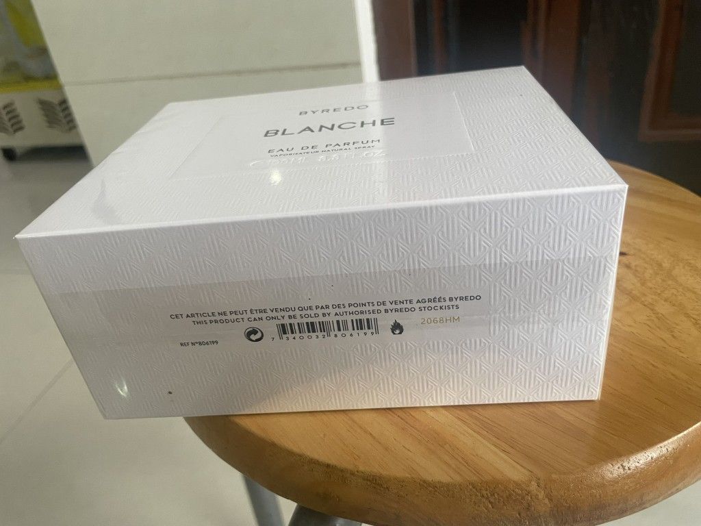 BYREDO blanche perfume