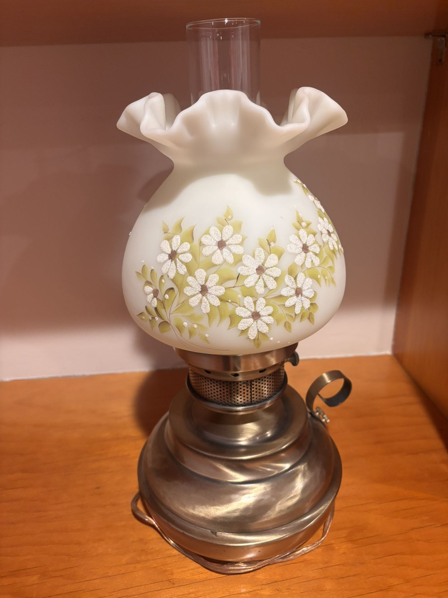 Signed Fenton Custard Uranium Lamp