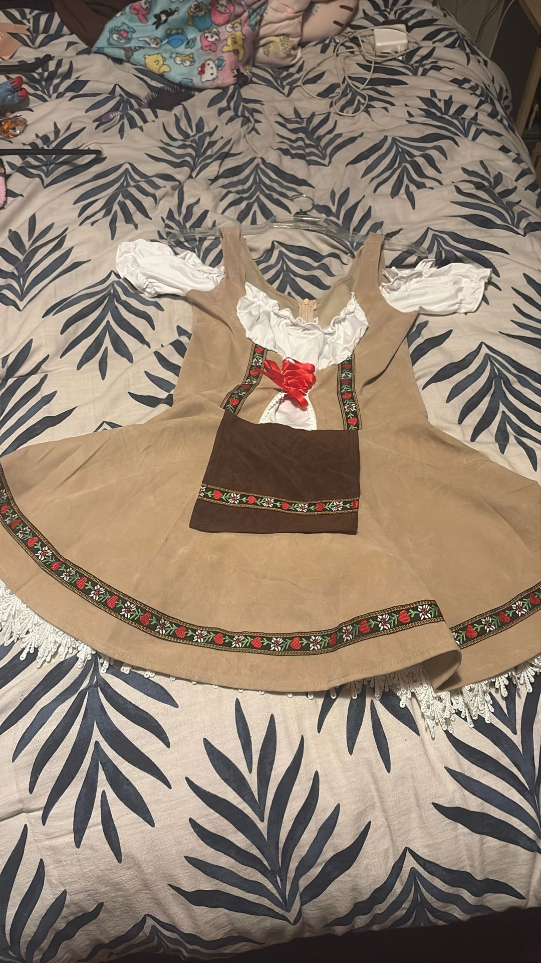 OKTOBERFEST COSTUME Size Medium Brand New