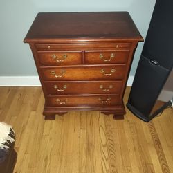 Dresser