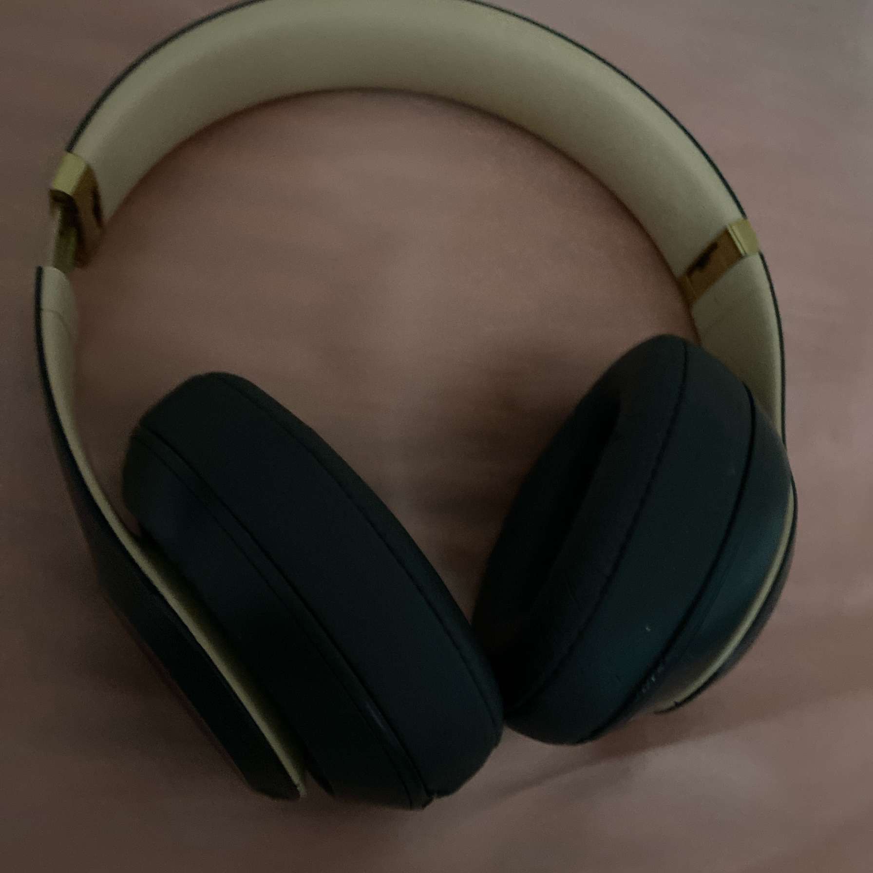 Studio 3 Wireless