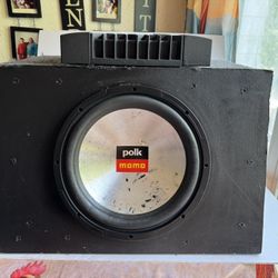 12 Polk Audio MomO in sealed box 800w and And rockford Fosgate 400w amp