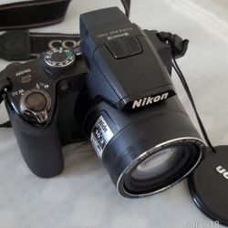 Nikon P100, Batteries, Bag,charger 