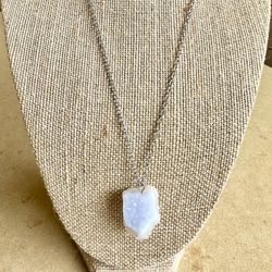🔵 Pretty silver tone necklace with blue lace agate druzy like charm pendant