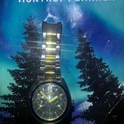 Rare sapphire blue face Invicta with bezel rim two tone ✨