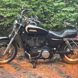 2006 Harley Davidson Sportster /Roadster Version. 