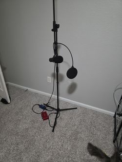 Shure SM7B with focusrite & cloud activator