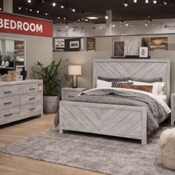 🛏️ QUEEN BEDROOM SET – 4 PIECE – ONLY $899! 🛏️ Brand New • In Stock • Limited Quantity