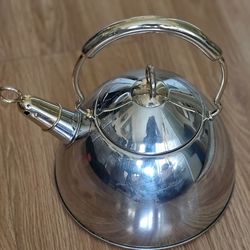 Nice Tea pot quality. Great condition