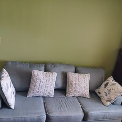 Nice Blue Couch 🛋  For Living Room $150