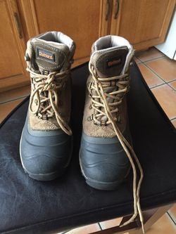 DieHard boots size 8