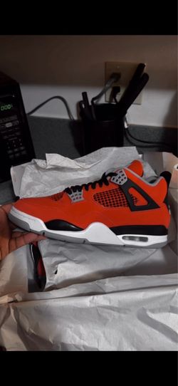 Jordan 4 toro bravos