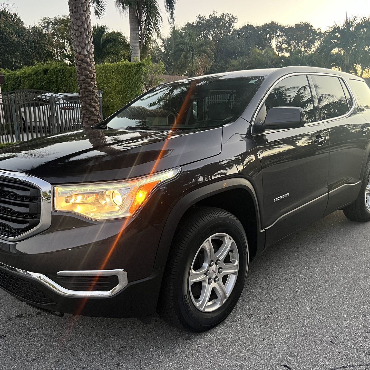 GMC Acadia SLE 1 2019