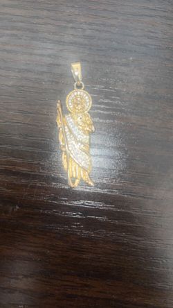 Gold Pendant 