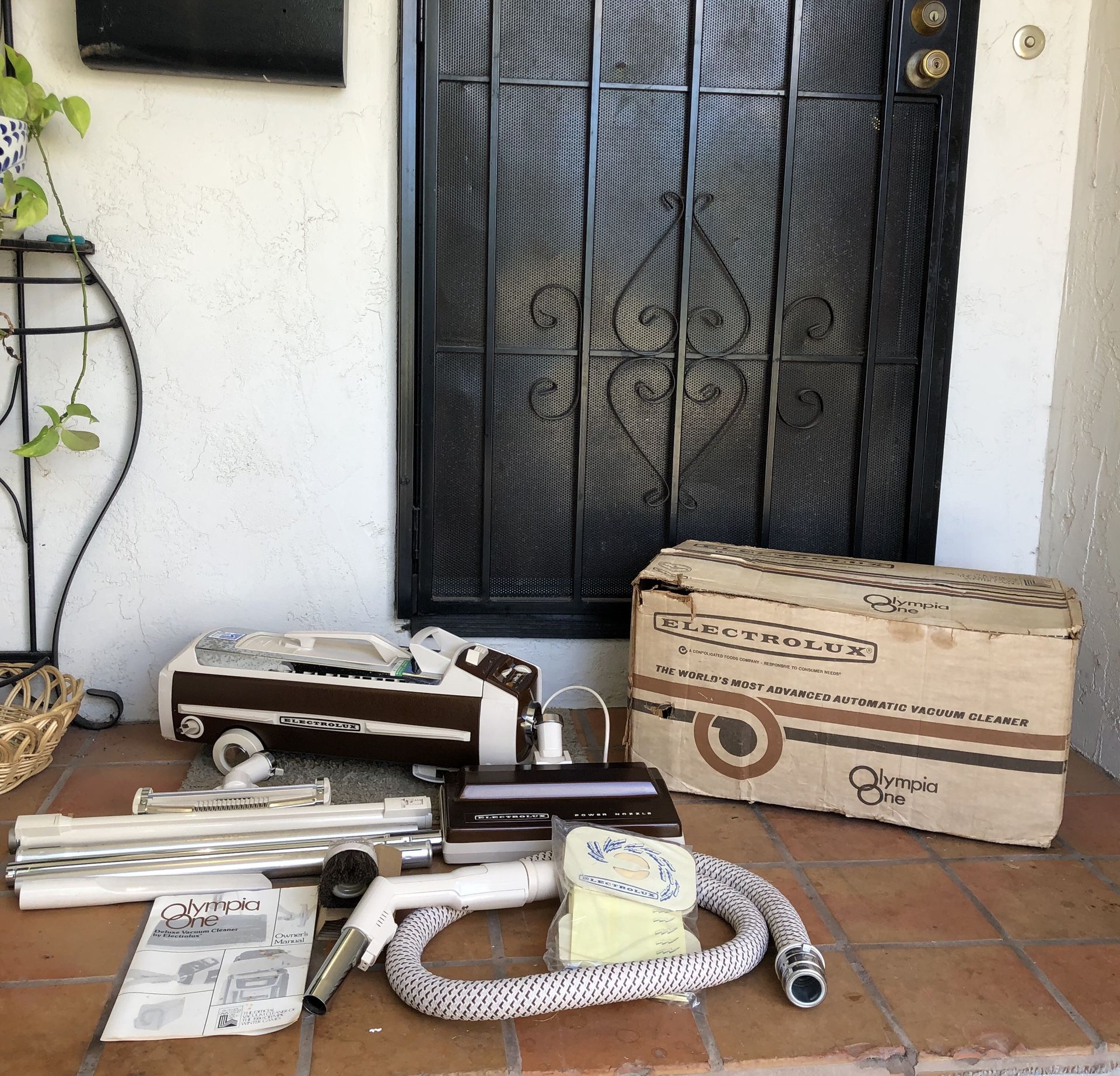 1980 Electrolux Olympia One Winter Olympics Edition Vacuum Cleaner w/ all accessories
