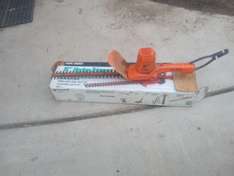 Craftsman 16" Hedger Used