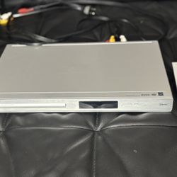 Retro Philips DVD player with remote / 10 DVD’s included/ model DVP3140/37