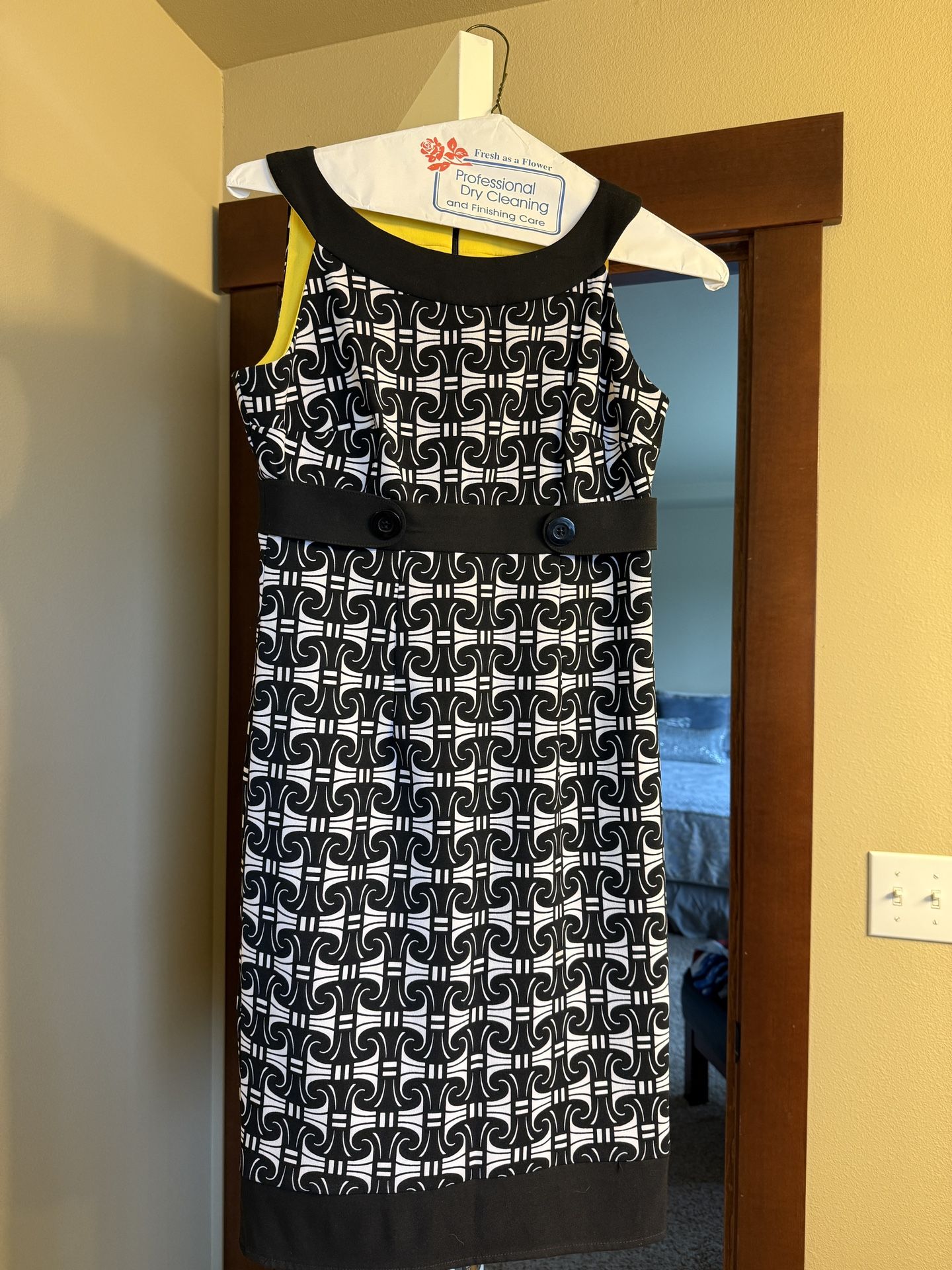 GNW Womens Work Dress Size 4