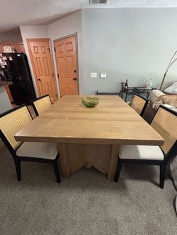 Daya Lane Dining Room Table + Extra Leaf + 4 Chairs