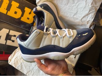 Jordan 11 Georgetown