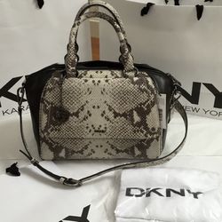 New Amazing Bag DKNY  With Tags