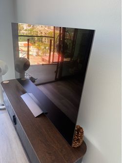 LG OLED evo AI 65” C4 Series