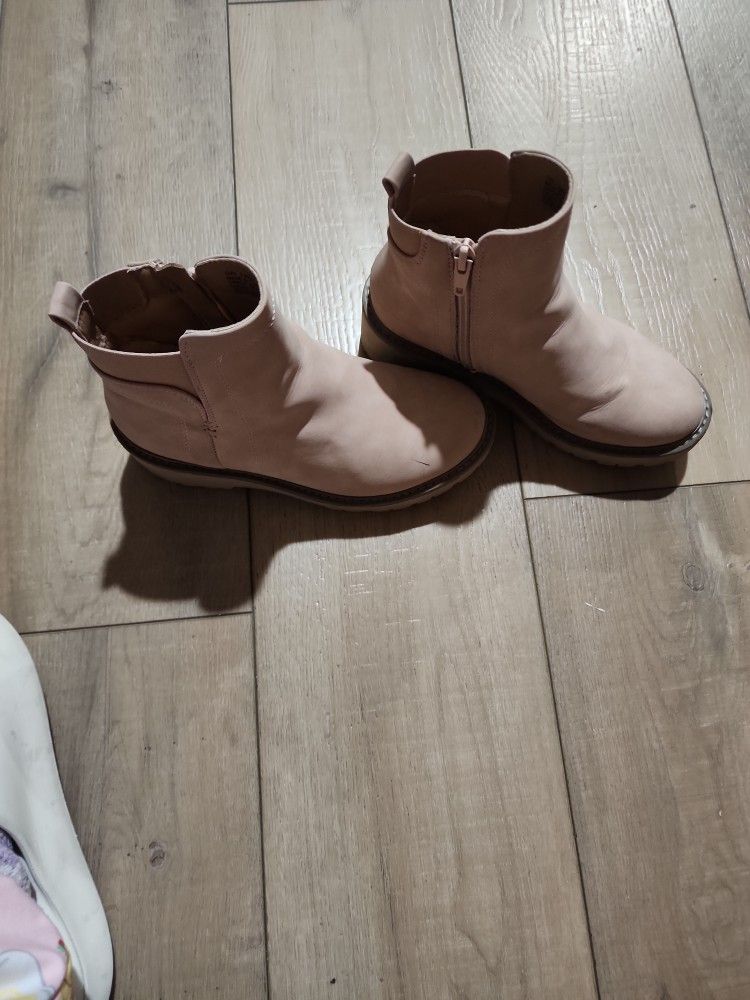 Girls Boots