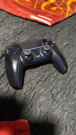 black ps5 controller