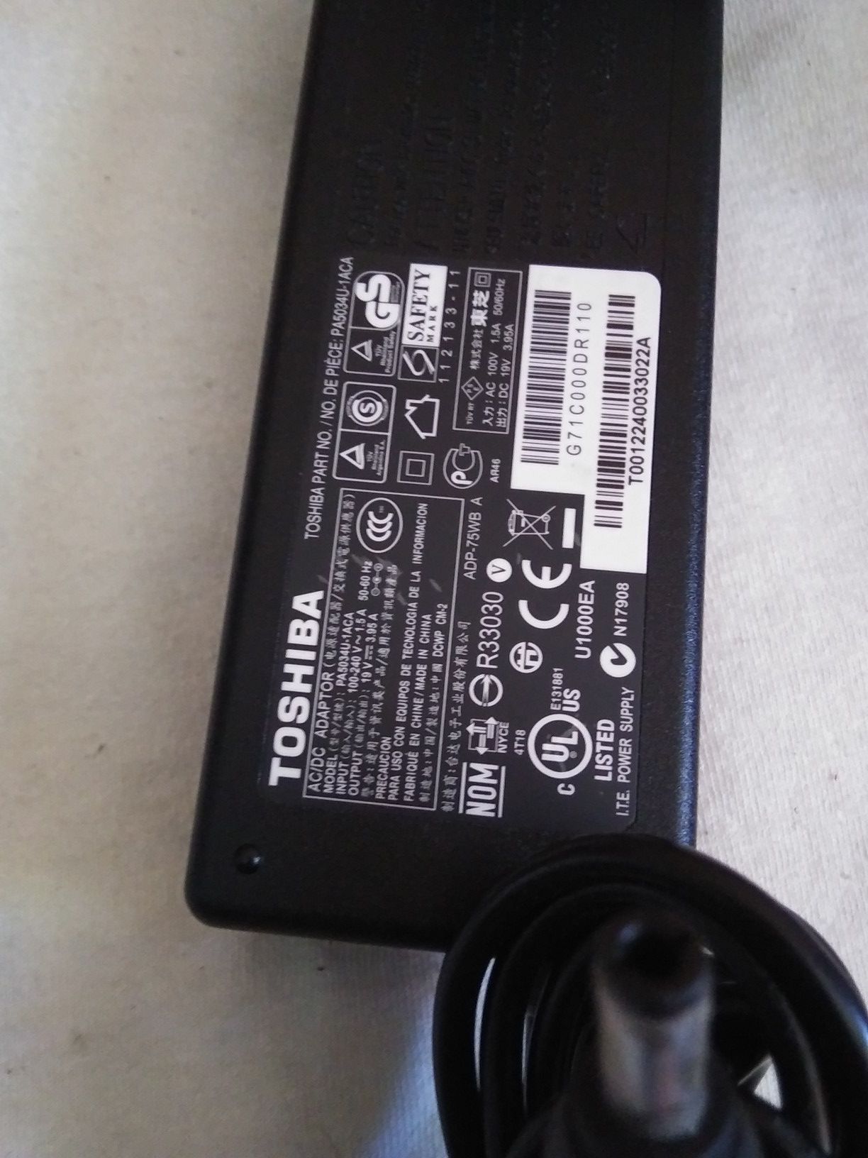 TOSHIBA AC POWER ADAPTER 19V - 3.95A FOR LAPTOP